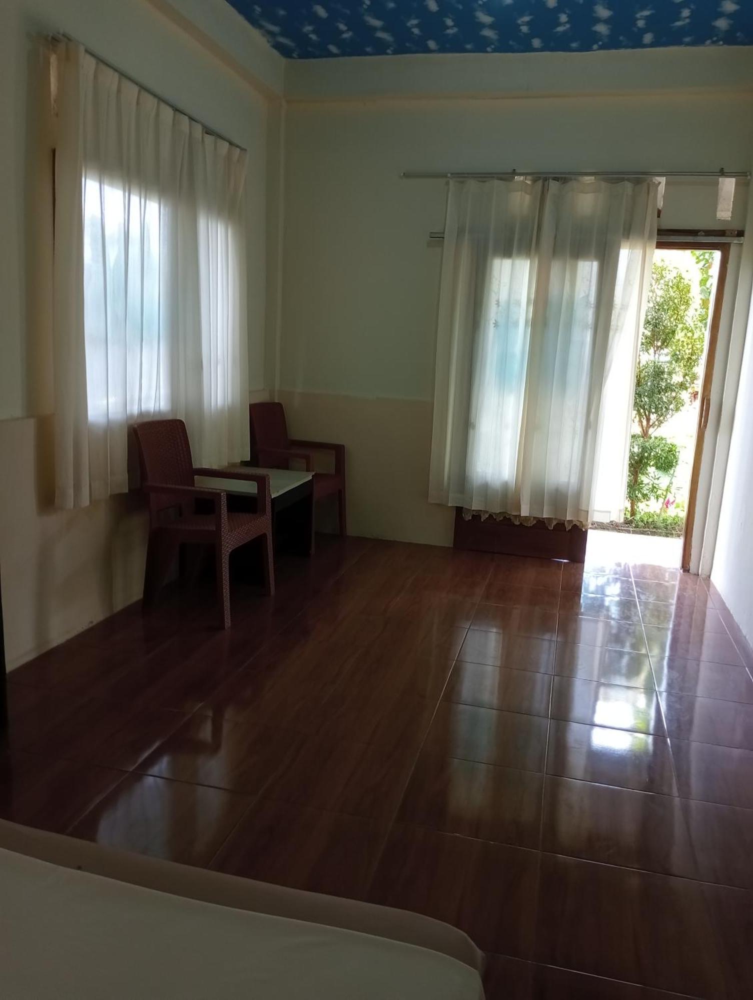 The Daun Puntik Homestay Pemenang Екстериор снимка