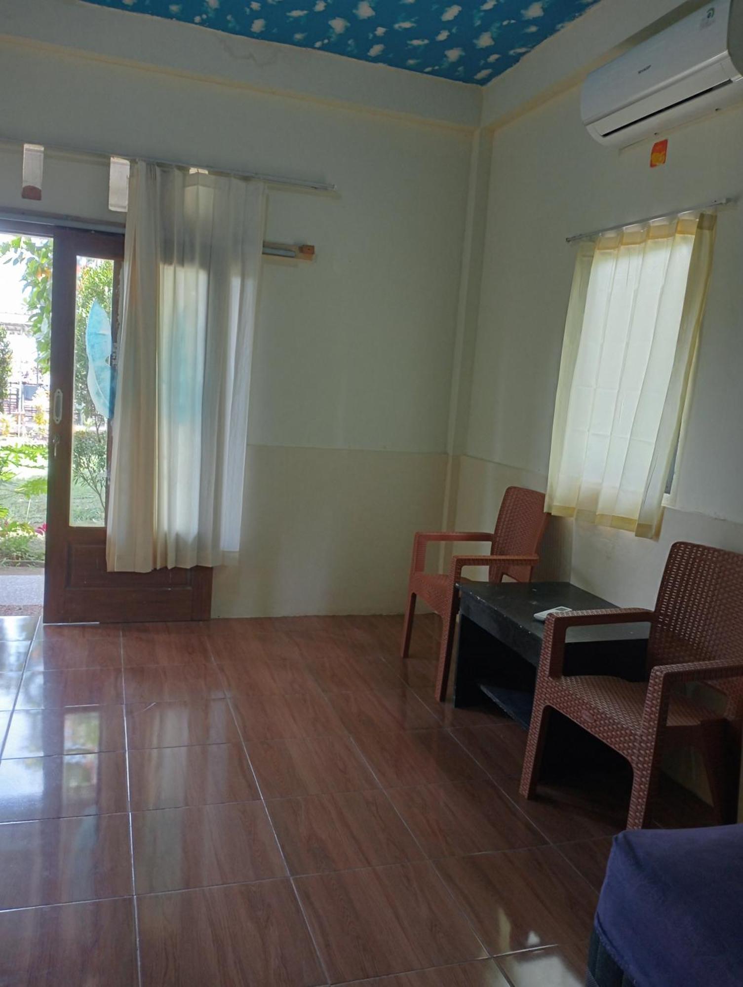 The Daun Puntik Homestay Pemenang Екстериор снимка
