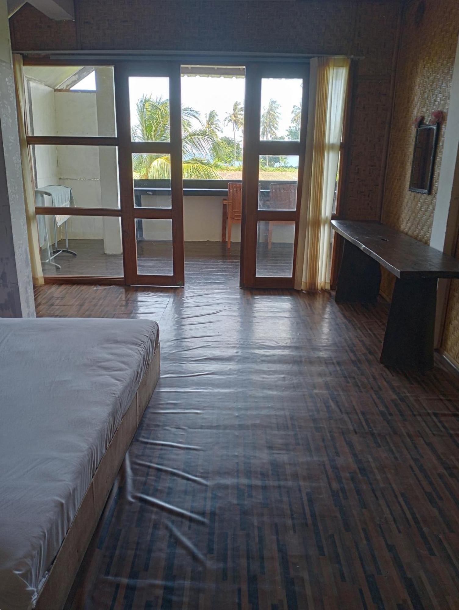 The Daun Puntik Homestay Pemenang Екстериор снимка