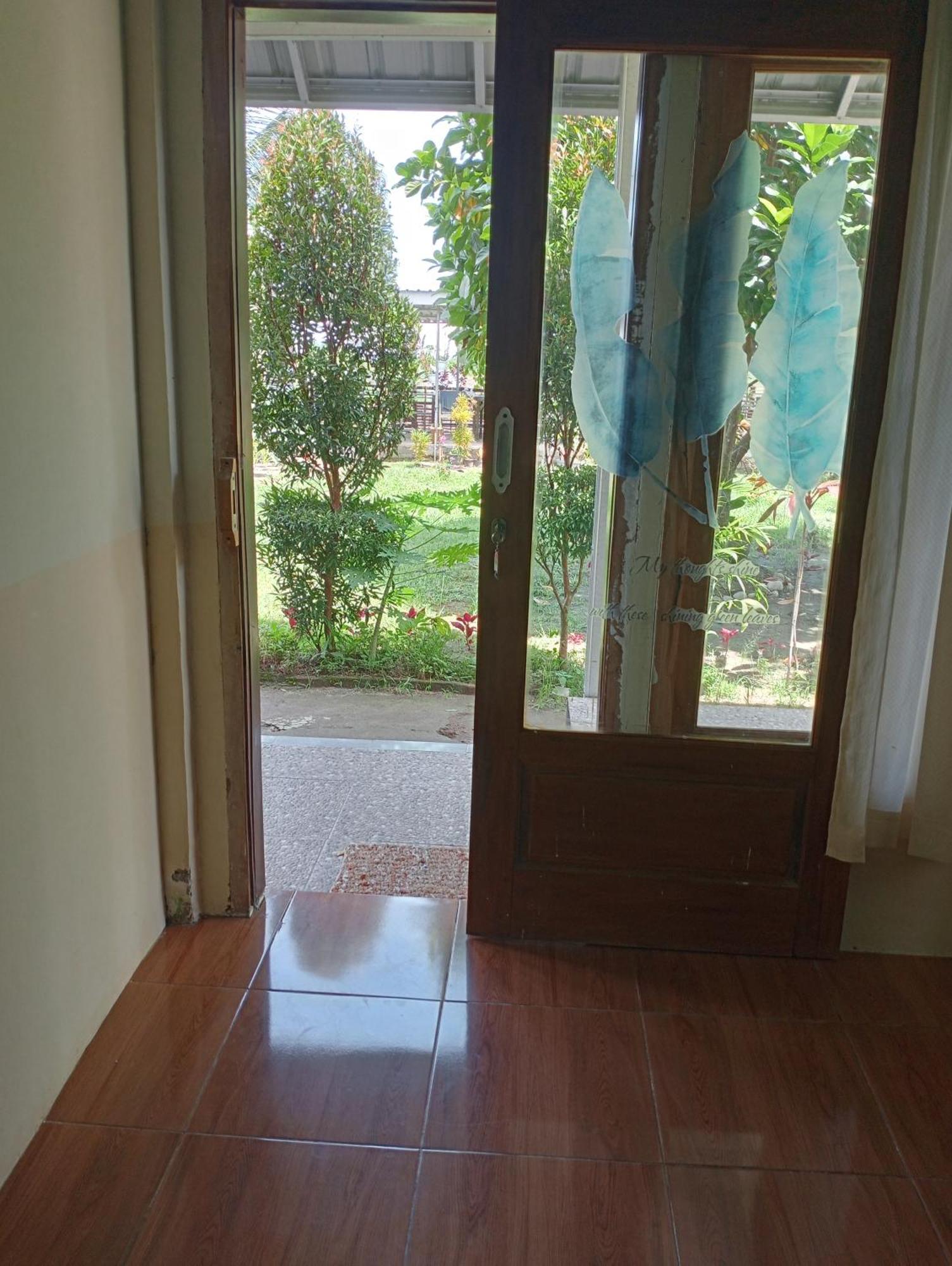 The Daun Puntik Homestay Pemenang Екстериор снимка
